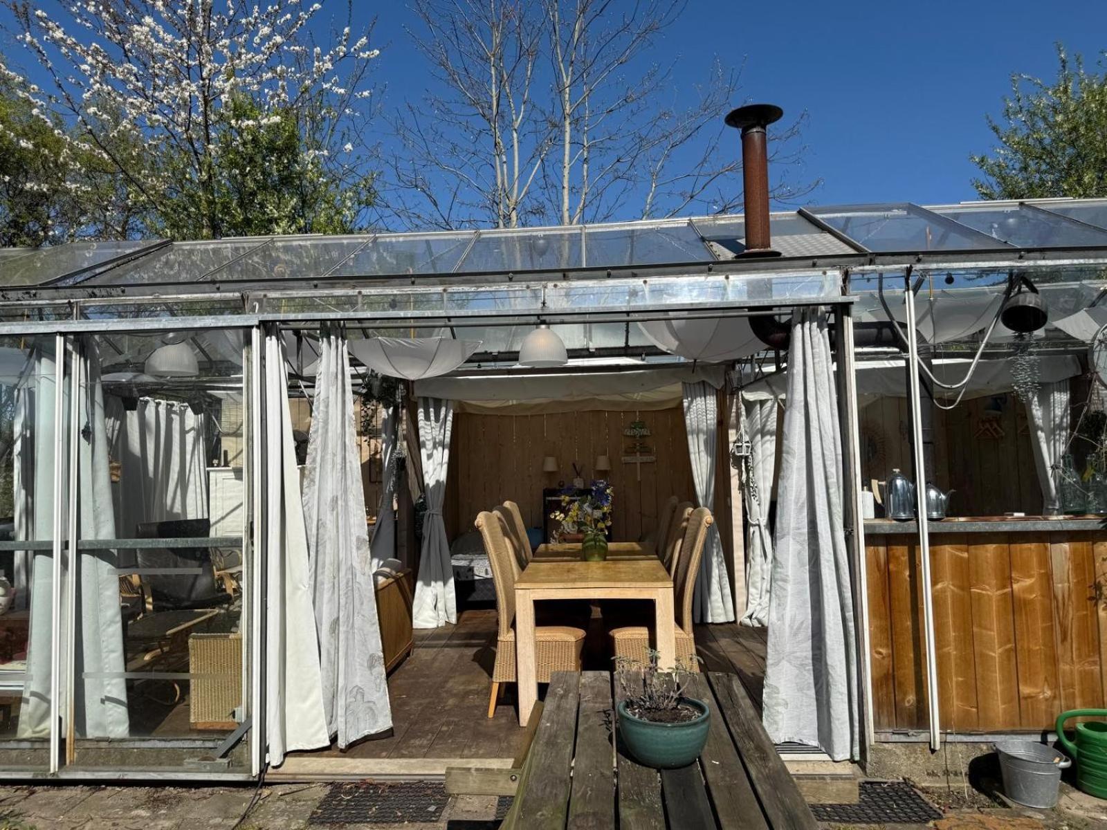Vrijstaande Accommodatie Glamping De Kas Inn Hank Exterior photo